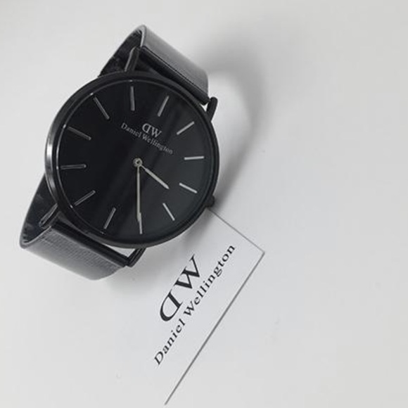 Men’s fancy black watch - Picture 3 of 5